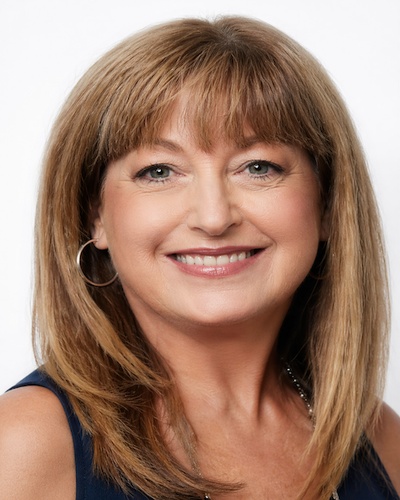 julie_headshot_exact_resize_400x500_72dpi